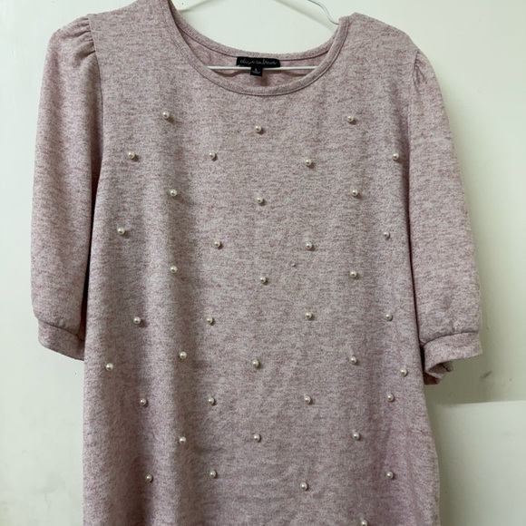 alison andrews Tops - Elegant Pink Blouse with Pearl Accents